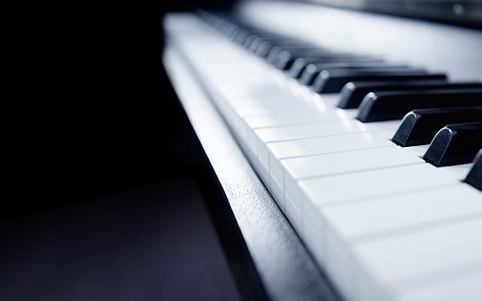 Kháo học đàn Piano